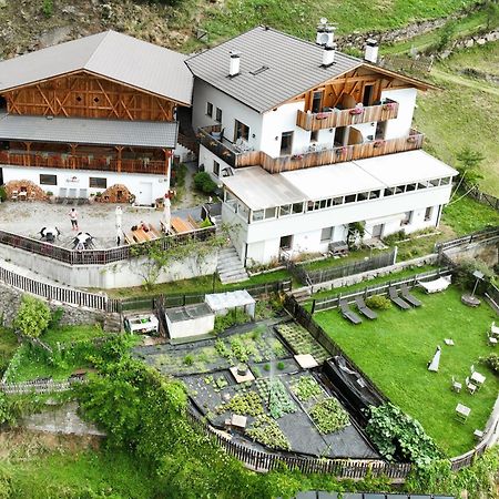 Greiterhof Partschins Panzió Kültér fotó