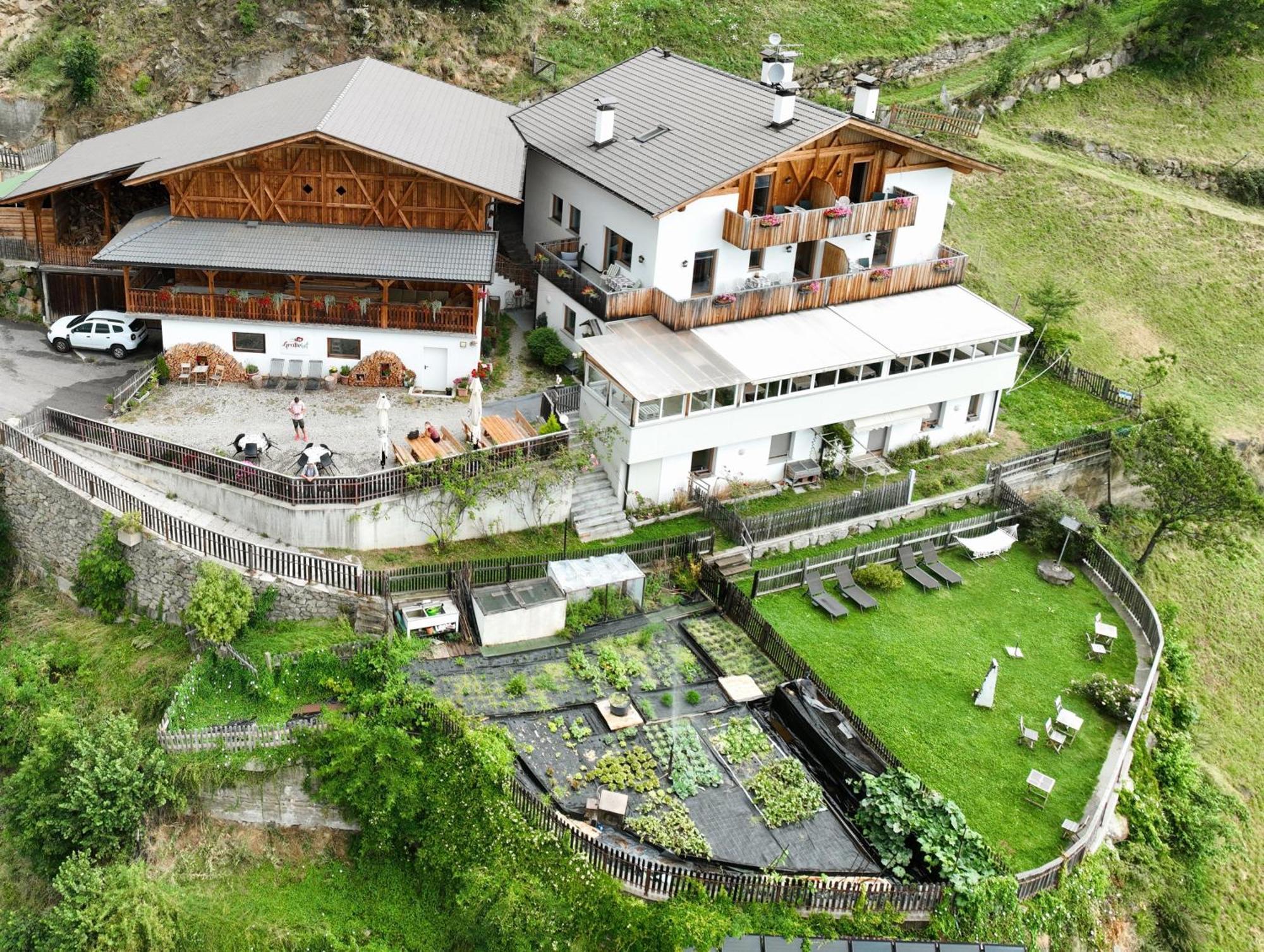 Greiterhof Partschins Panzió Kültér fotó